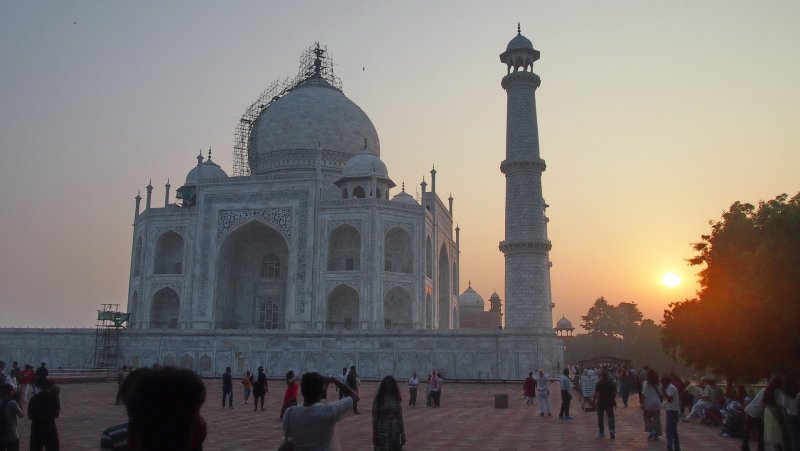 116 восход и Тадж Махал.JPG